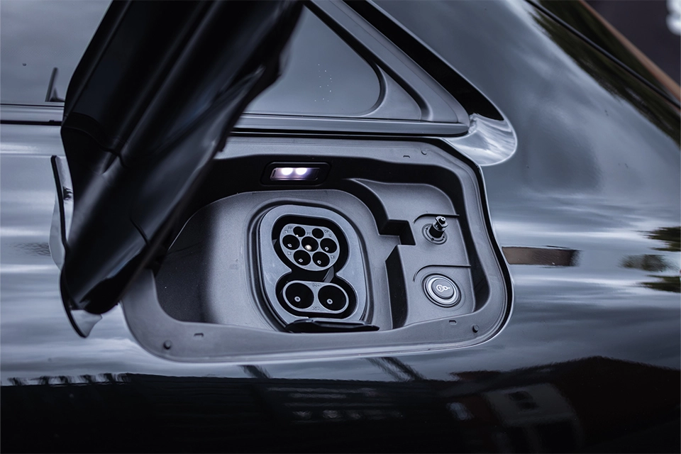Plug point of an electric vehicle